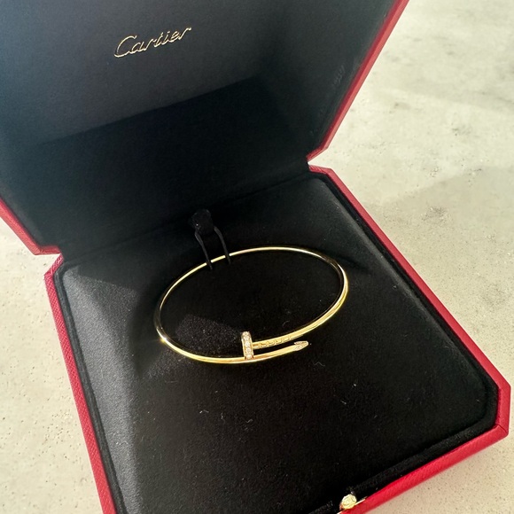 JUSTE UN CLOU BRACELET, SMALL MODEL, DIAMONDS - Picture 8 of 9